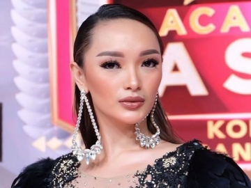 Duet Bareng Peserta, Zaskia Gotik Malah Tuai Kecaman Hingga Cacian