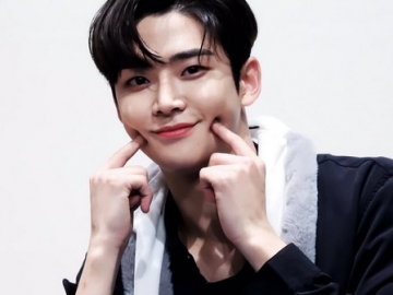 Tampil Maskulin Di Postingan Terbaru, Visual Rowoon Sukses Bikin Fans Hinteris