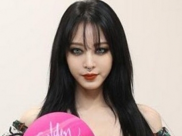 Terus Digunjing Masalah Tindik, Han Ye Seul Bungkam Mulut Netizen dengan Jawaban Elegan