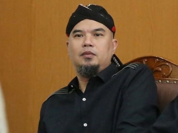 Ahmad Dhani Pamer Masa Muda, Netter Sebut Mirip Dul Jaelani