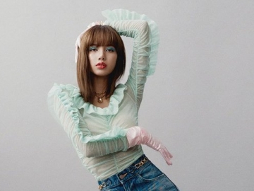 Pamer Perut Rata di Tengah Cuaca Dingin, Lisa Malah Bikin Fans Cemas