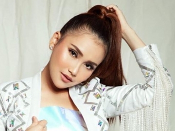 Ayu Ting Ting Promosikan Konser Perdana, 'Aurat' Sedikit Ngintip Langsung Jadi Sorotan