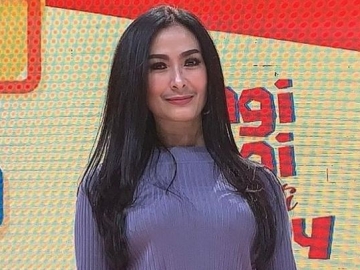 Ngaku Punya Sederet Keunggulan, Iis Dahlia Sebut Suami Beruntung Mendapatkan Dirinya