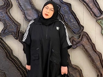 So Sweet, Melly Goeslaw Dapat Kejutan Ulang Tahun dari Anak-Anak Palestina