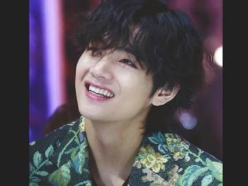 Ingin Hibur Fans, V BTS Pura-Pura Mainkan Piano Dengan Ekspresi Kocak