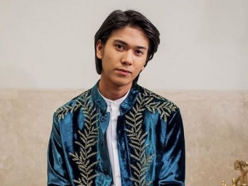 Iqbaal Ramadhan Pajang Foto Close Up dengan Rambut Berantakan, Justru Bikin Fans 'Menggila'?