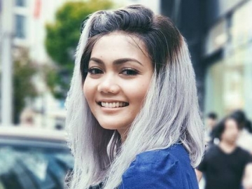 Sempat Dicibir Hingga Keimanan Diseret, Rina Nose Kini Girang Tuai 'Pahala' Lewat Bersin