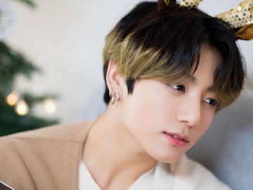 Tampil Berkelas dengan Setelan Bottega Venetta di Grammy, Nama Jungkook BTS Trending di Banyak Situs