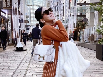 Video Syahrini ‘Disindir’ Ustaz Pamer Cincin di Program 'Hitam Putih' Jadi Pembicaraan