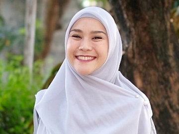 Unggah Foto Seorang Diri, Zaskia Adya Mecca Ingatkan Ini Sebelum Tidur