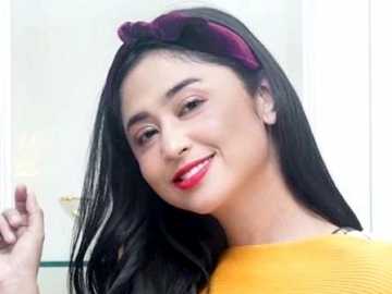 Dewi Persik ‘Tampar’ Balik Usai Disindir Tak Pakai Hijab Saat Sambangi Makam Sang Ayah