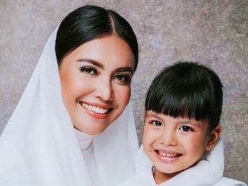 Cerita Kondisi Shakira, Denada Tak Kuat Tahan Tangis Putrinya Kesakitan