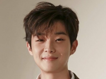 Hadiri Premier Film 'Time to Hunt', Lesung Pipi Choi Woo Shik Bikin Gagal Fokus