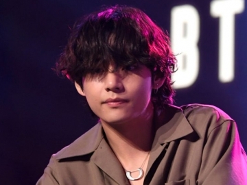 Fans Rayakan Satu Tahun Perilisan Lagu 'Scenery' V BTS Dengan Cara Mulia Ini