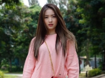 Hadir di Pertunangan Sahabat, Kecantikan Natasha Wilona Bikin Netter Sampai Nyebut