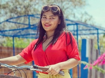 Rosa Meldianti Sanding Wanita Berhijab di TikTok Perdana, Gaya Busana Sontak Disorot