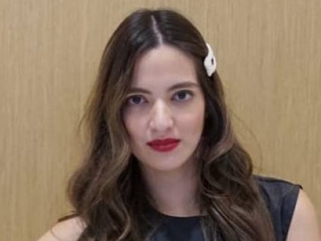 Nia Ramadhani Bawa Ajudan Saat Makan di Pinggir Jalan, Tak Lagi Banjir Reaksi ‘Minus’ Karena Ini