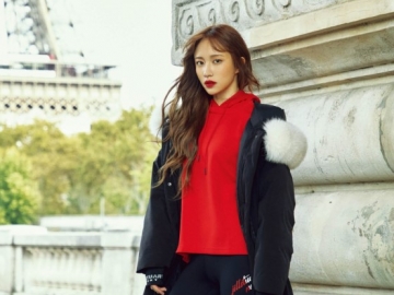 Foto-Foto Hani Exid dengan Majalah #Legend, Tonjolkan Aura Seksi dan Menggoda
