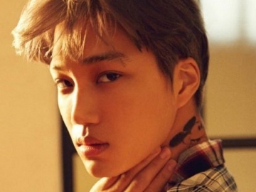 Kai EXO Pose Garuk-Garuk Kepala, Fans Malah Makin Ambyar