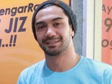  Reza Rahadian Anggap Cinta Perlu Diungkapkan Lewat Perkataan dan Perbuatan