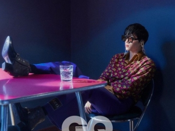 Pemotretan Bareng GQ Korea, Kai EXO Tampil Edgy Diterpa Sunset