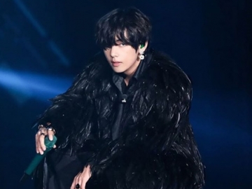 Dispatch Rilis Video BTS Saat di Bandara, Kebiasaan Unik V Langsung Jadi Sorotan