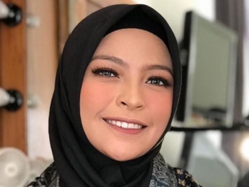 Lahiran Anak Kedua, Tantri Kotak Dikaruniai Bayi Laki-Laki