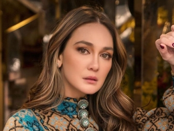 Luna Maya Tampil Tak Biasa dengan Alis ‘Nyatu’, Kecantikan Langsung Pudar?