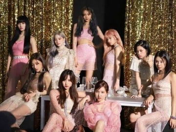 Mina Ikut Kembali ke Korea Sambil Digandeng Erat Jihyo-Jeongyeon, Netter Malah Protes Ini ke JYP