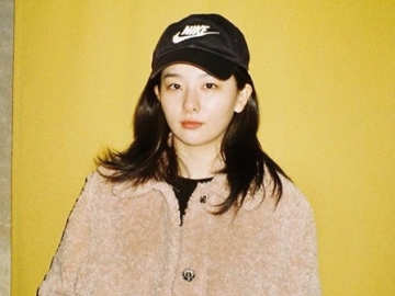 Kepergok Main Boneka, Imutnya Seulgi Red Velvet Bertingkah Bak Bocah Cilik