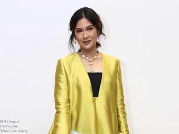 Outfit Pilihan Dian Sastro Setiap Hari Jumat Selalu Dinanti, Kok Bisa?