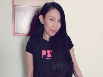 Dewi Sanca Tampil Bugil Bareng Pria Sambil Umumkan Persalinan Bakal Live, Disambut Antusias?
