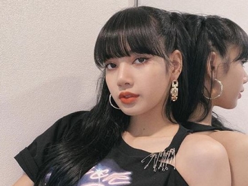 Lisa BLACKPINK Pose Seksi di Kamar Tidur, Netter Malah Sebut Nama Jungkook