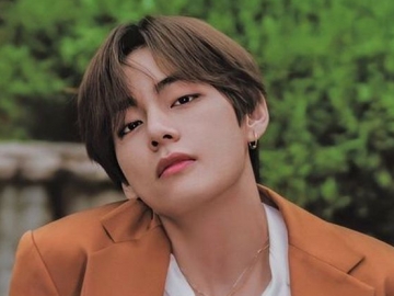 Miliki Tato Misterius di MV 'ON', V BTS Suruh Fans Tebak Makna Dibaliknya