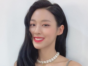 Swag Abis! Seolhyun AOA Pamer Perut ‘Roti Sobek’ di Pemotretan Nike x Dazed