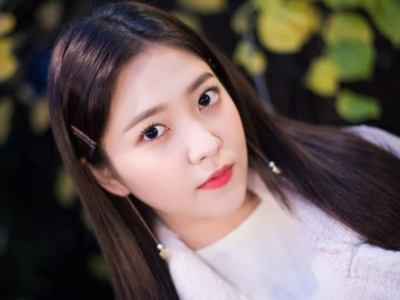 Yeri Pamer Belahan Dada, Netter: Ada Terbelah, tapi Bukan Hati. Ada yang Bulat, tapi Bukan Tekad