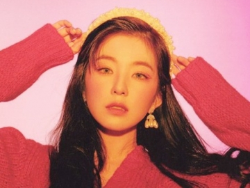 Kepergok Ngintip Isi Kulkas, Ekspresi Imut Irene Red Velvet Jadi Modal Halu