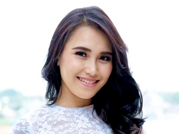 Masih Memimpin, Begini Gaya Ayu Ting Ting Girang Followers IG Capai 38 M
