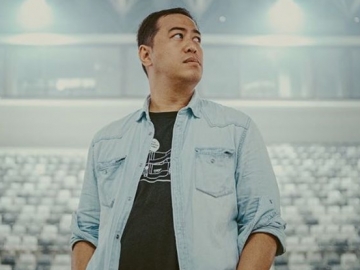 Ajak Mikir, Pandji Ungkap Kesalahan Kenali Orang ‘Bodoh’ dan ‘Jahat’ Banjir Apresiasi