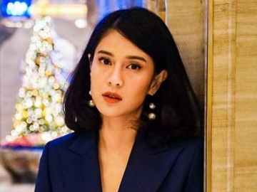 Dian Sastro Sebut Potret Masa Kecil Bak Itik Buruk Rupa, Pujian Malah Ramai Didapat