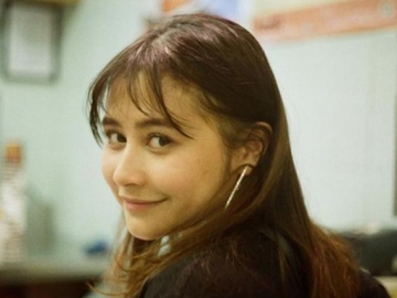 Prilly Latuconsina Berkesempatan Mewawancarai Yifei Liu 'Mulan' Bikin Rekan Artis Langsung Geger