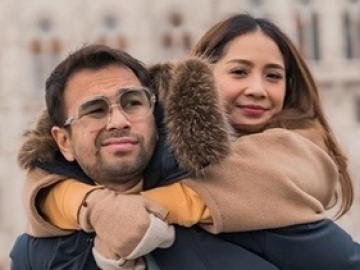 Nagita Slavina Sibuk Teleponan, Lirikan Tajam Raffi Ahmad Justru Undang Rasa Gemas