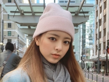 Yuna ITZY Pakai Dress Super Pendek, Tempat Foto Sampai Umur Auto Disentil