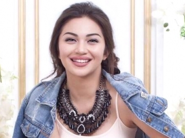 Ariel Tatum Langsung Ramai Digoda Usai ‘Musnahkan’ Foto Bareng Vicky Prasetyo