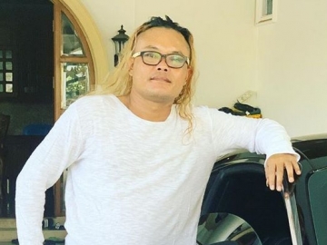 Sule Kepergok Video Call dengan Wanita Berhijab Usai Batal Nikahi Pramugari, Siapa?