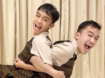 Ruben Onsu Ajak Anak dan Istri Makan di Pinggir Jalan, Aksi Tak Terduga Betrand Ini Bikin Ngakak