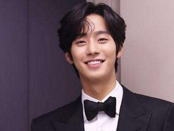Pamer Dada Bidang di Majalah, Ahn Hyo Seop Sukses Bikin Netizen Jantungan