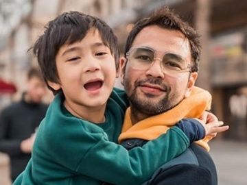 Rafathar Disunat, Kado Denny Cagur untuk Anak Raffi Ahmad Bikin Melongo
