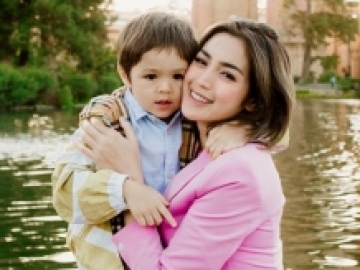 Jessica Iskandar Ajak Sang Putra Keluar Rumah Picu Perdebatan