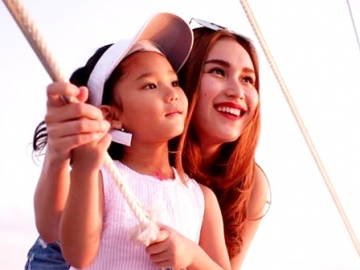 Kenalkan TikTok Milik Bilqis, Paras Alami Ayu Ting Ting Banyak Disorot